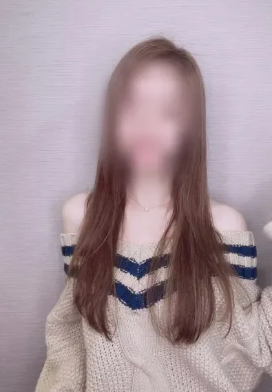 Anna, 28