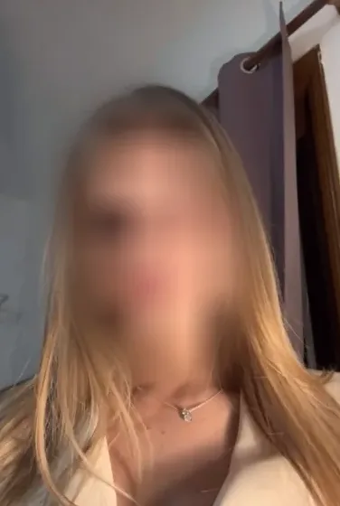 Celina, 22