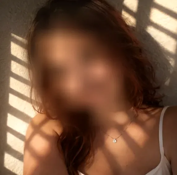 Christina, 23