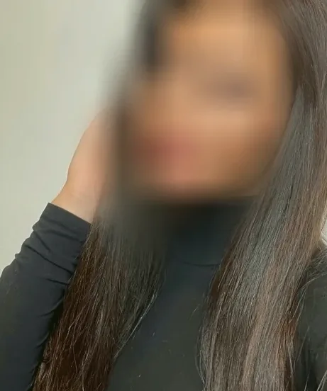 Ellen, 28