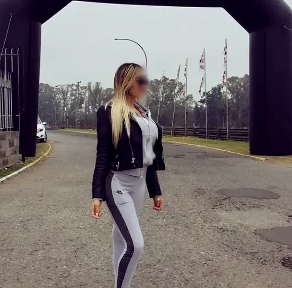 Emilia, 30