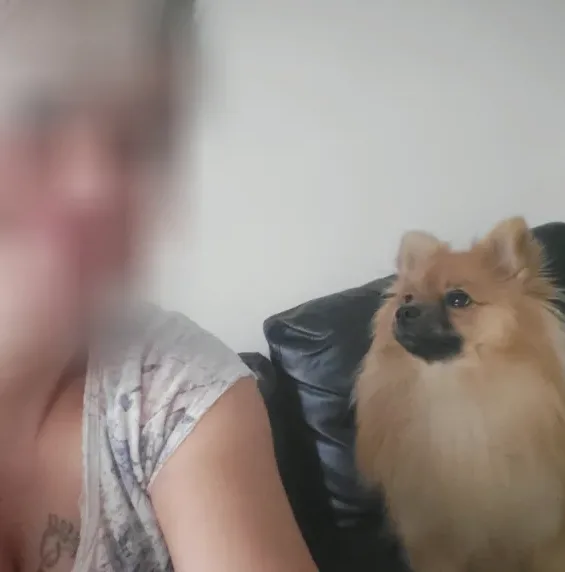 Emilie, 40