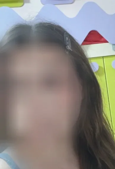 Karoline, 33
