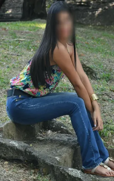Katrine, 31