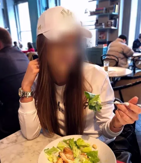 Katrine, 32