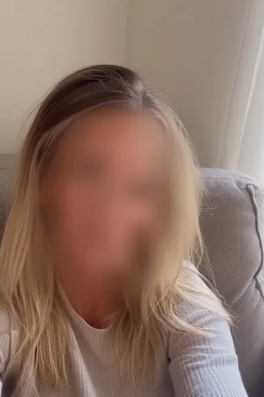 Laura, 36