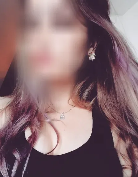 Lejla, 32
