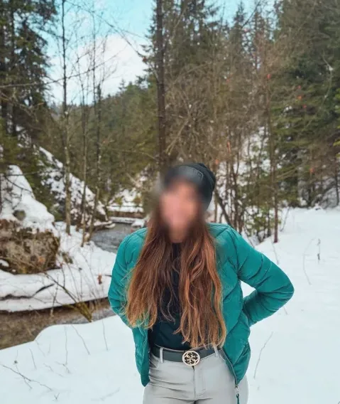 Marianne, 27