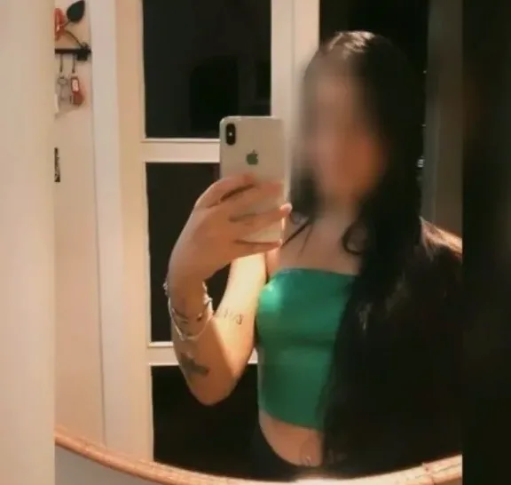 Nicoline, 20