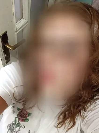 Nicoline, 26