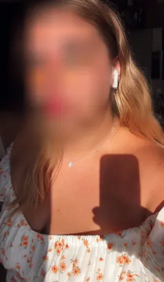 Olivia, 27