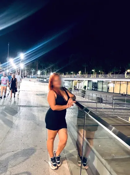Olivia, 40